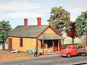 One Story Section House (152-481)4-1/2 X 10-1/4 X 4-1/4" 11.4 X 26 X 10.8Cm 1