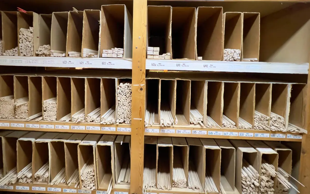 Balsa Usa  3/32 X 3/32 X 24 Basswood  (918) 1