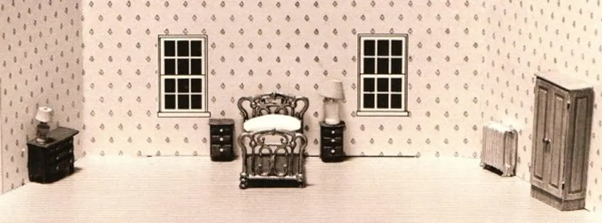 Scale Structures Guest Bedroom W/Walls (650-7220) 1