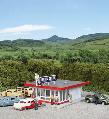 Walthers Vintage Dairy Queen (933-3845) 1