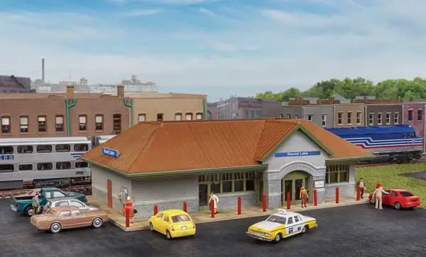 Walthers Modern Suburban Station (933-3887) 1