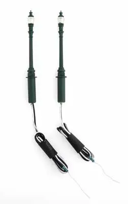 Walthers Led Streetlight 2-Pack -- Cast Iron Column  (949-4800) 1