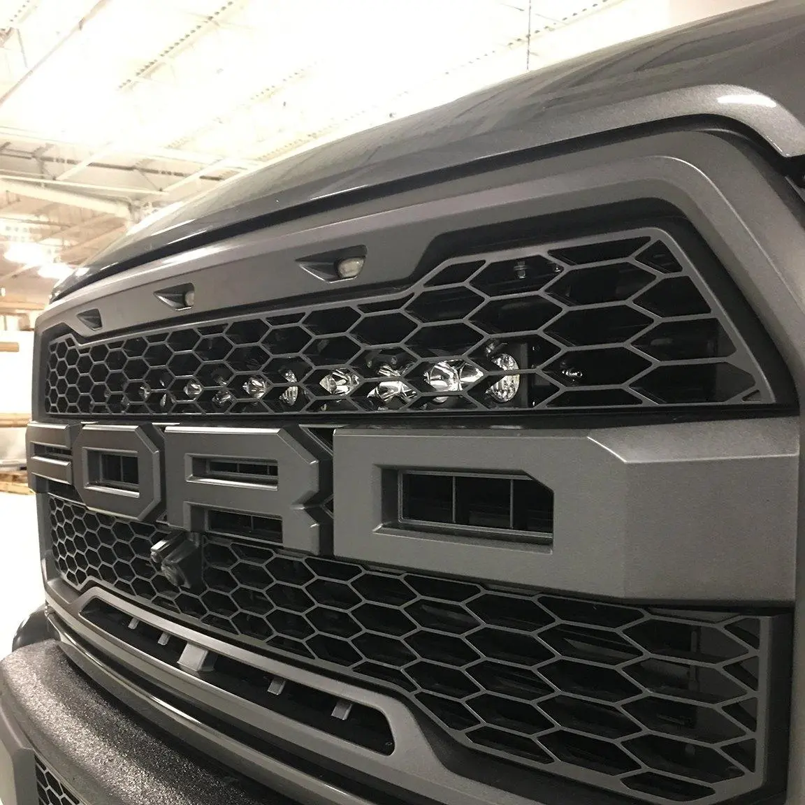 Baja Designs Ford, Raptor (17-On) 30" S8 Grille Led Light Bar Kit 1