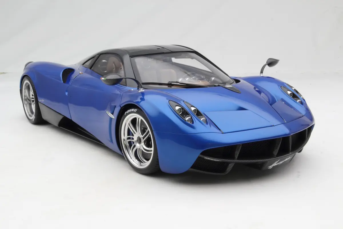 Pagani Huayra (2011) 1