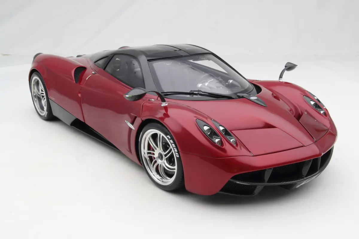 Pagani Huayra (2011) 1