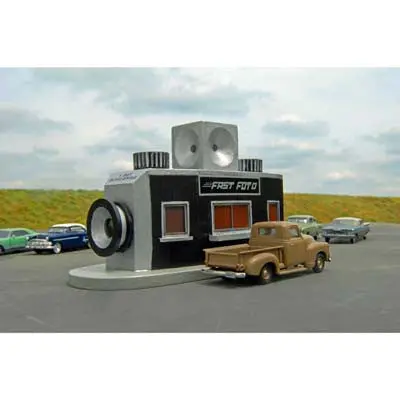 Bachmann Resin Fast Foto Drive-Through Ho (Bac35207) 1
