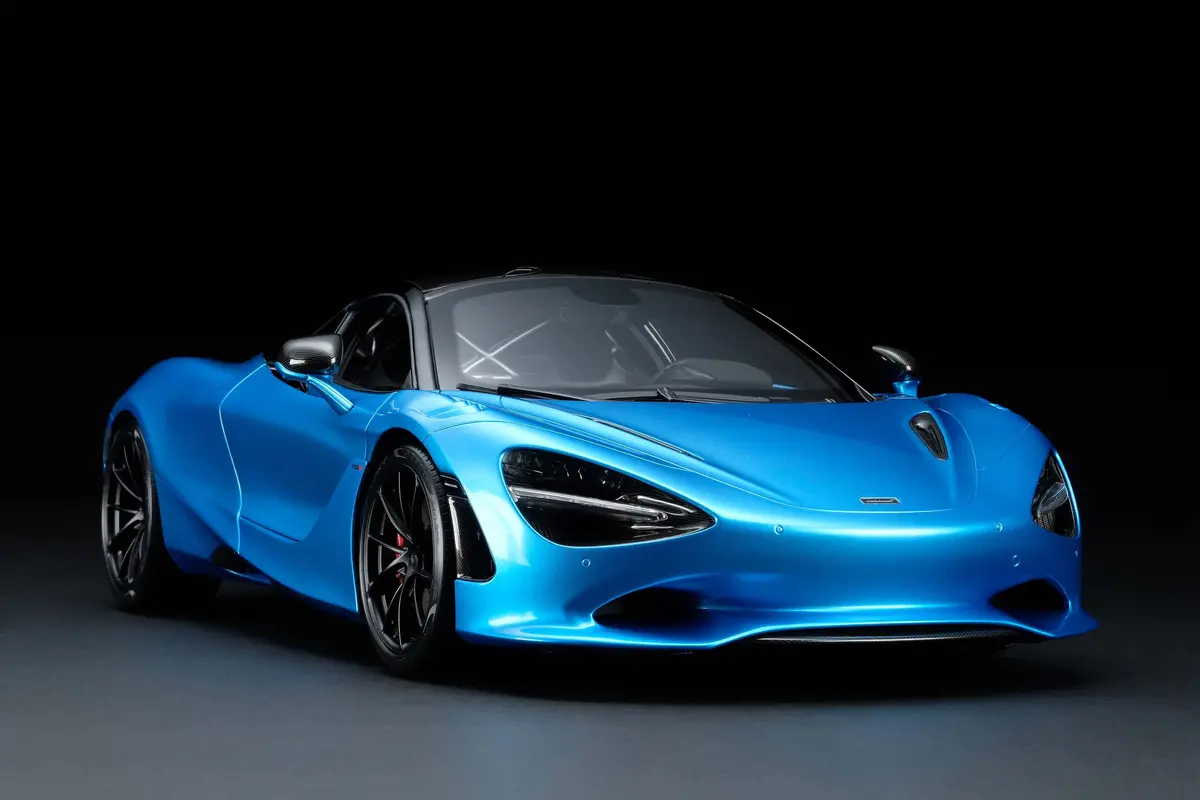 Mclaren 750S Coupe (2023) 1