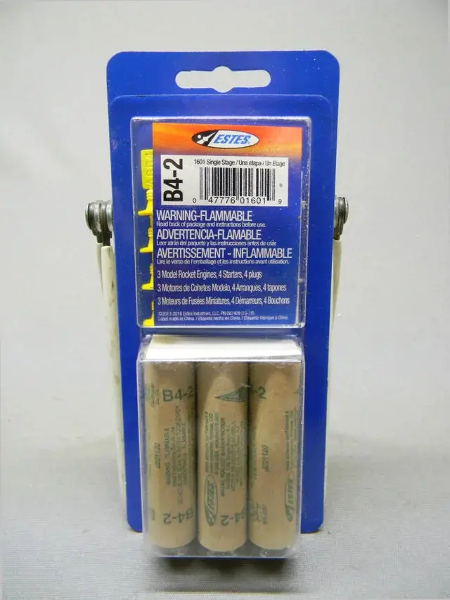 Estes Rockets B4 2 Engines Bag    (Est10018) 1