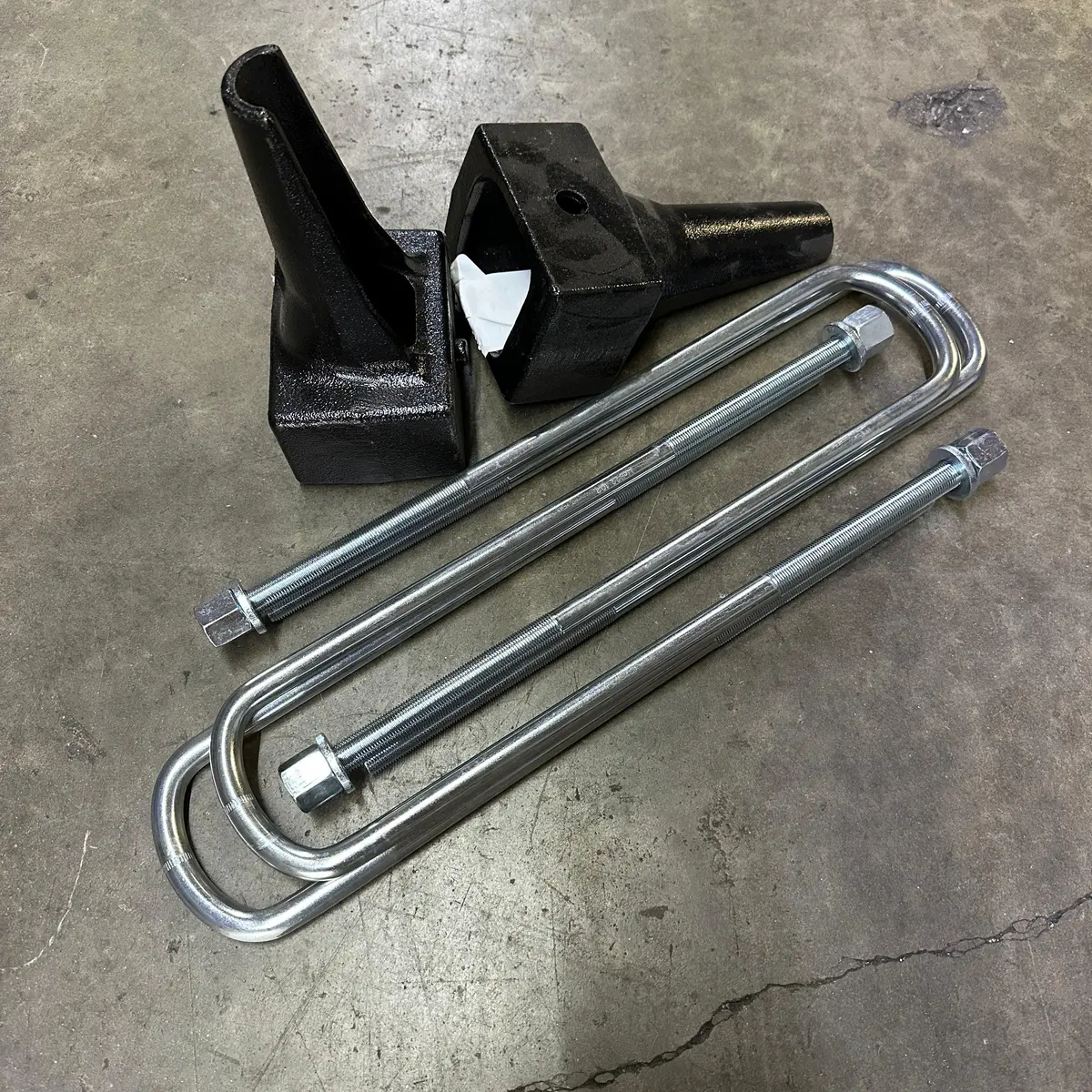 Cjc Built 2017+ Ford Super Duty 3.25" Rear Block Kit 1