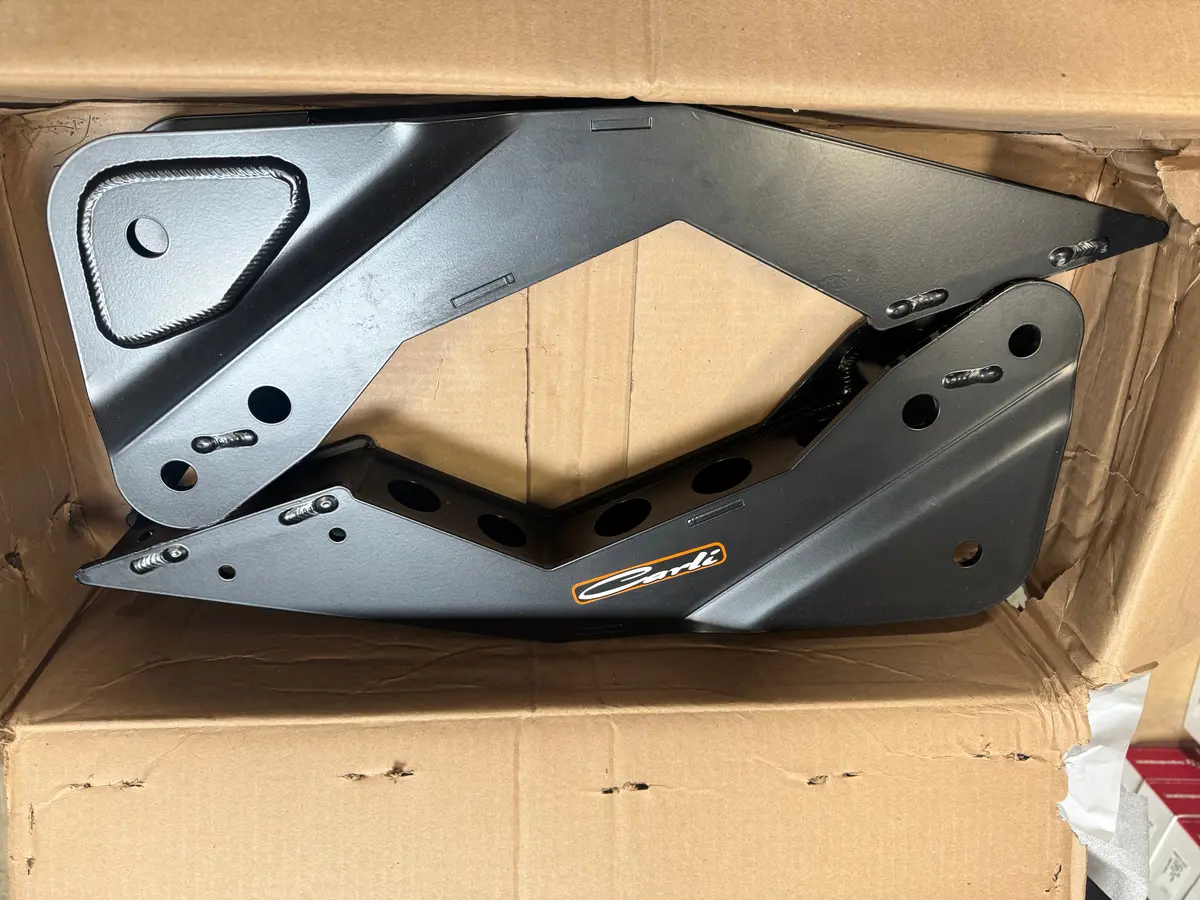 [Open Box] Carli Ford Super Duty 05-16 Radius Arm Drop Down Brackets 1