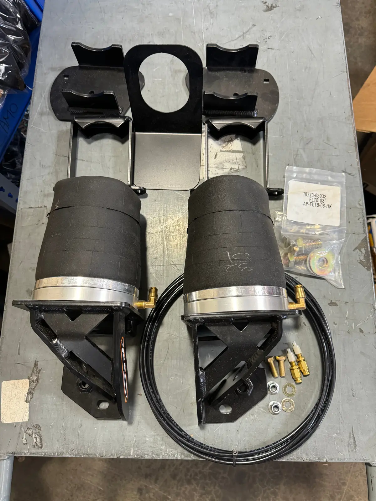 [Open Box] Carli Ford Super Duty 08-16 Long Travel Air Bags 1