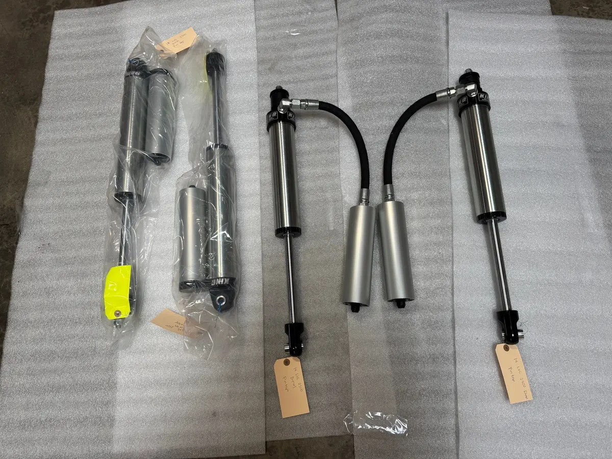 [Open Box] Carli Suspension 2014+ Ram 2500 King Leveling Pintop 2.5 Shock Package - Diesel / Black Anodized With Black Hoses 1