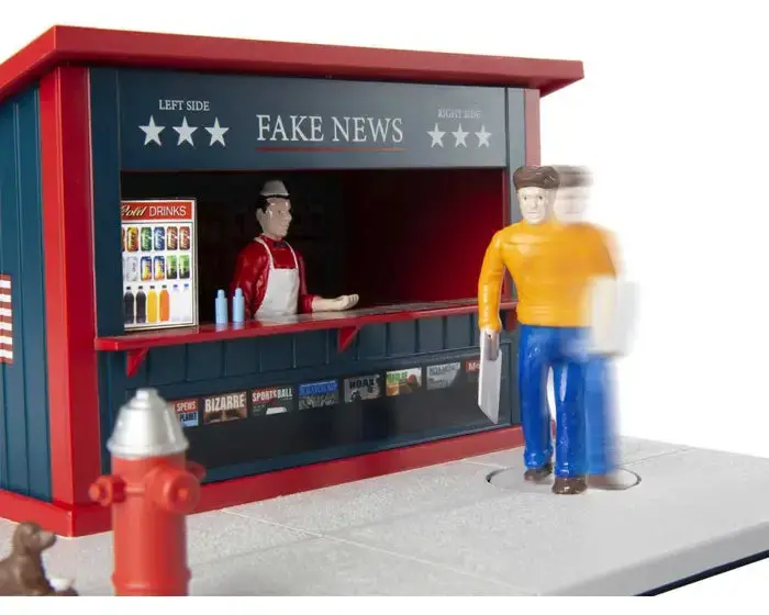 Lionel O Fake News Stand  (Lnl2029240) 1