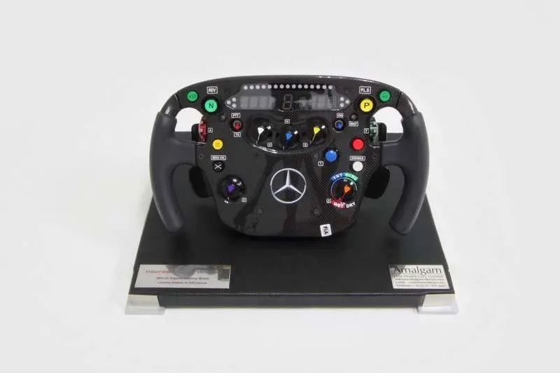 Mclaren Mp4-26 Steering Wheel (2011) 1