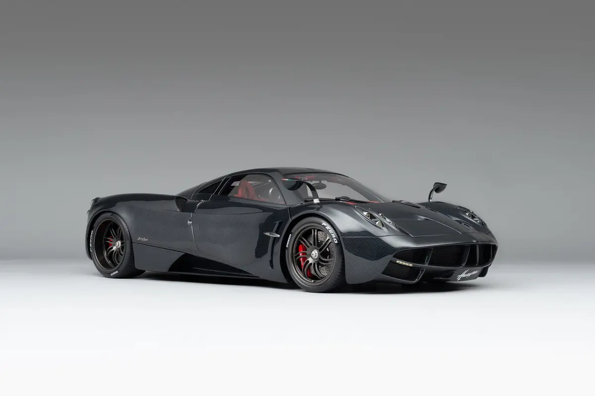 Pagani Huayra Carbon Edition (2012) 1