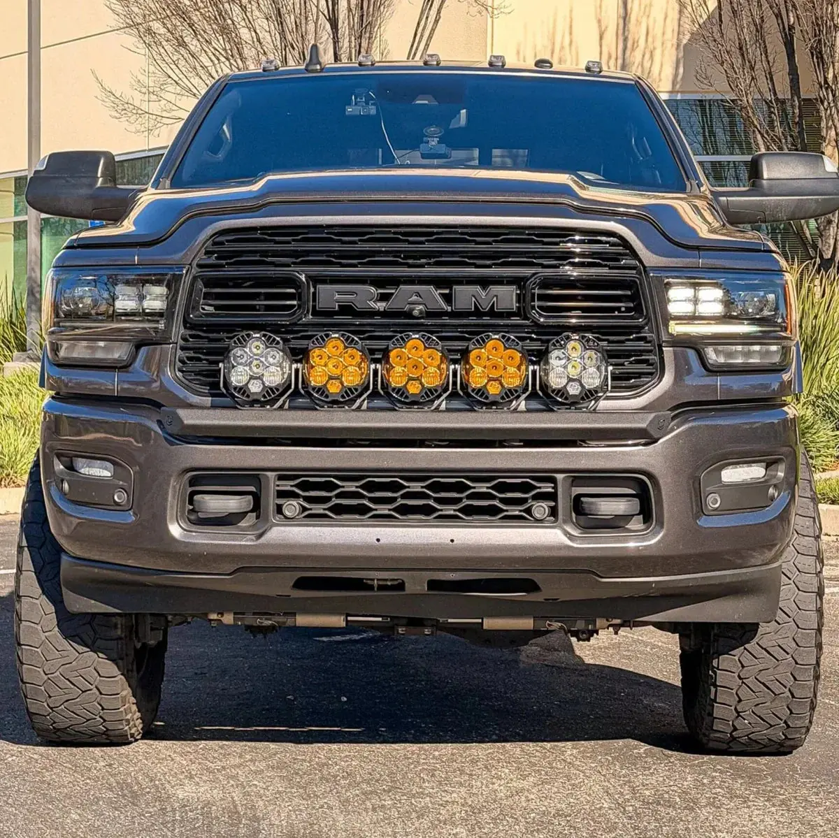Chassis Unlimited 2010-Current Ram Hd Chase Light Mount – Front Curved Pod / Light Nerf Bar 1