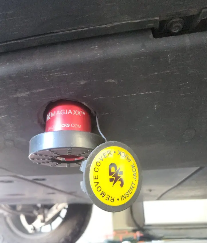 Jack Point Identifier Emblem Kit Rivian R1t/R1s — Prevent Costly Lift Damage (Save $3 With Jack Puck Kit Purchase) 1