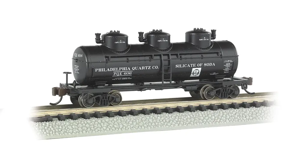 Bachmann Trains Philadelphia Quartz Co. - 3-Dome Tank Car  (Bac17151) 1
