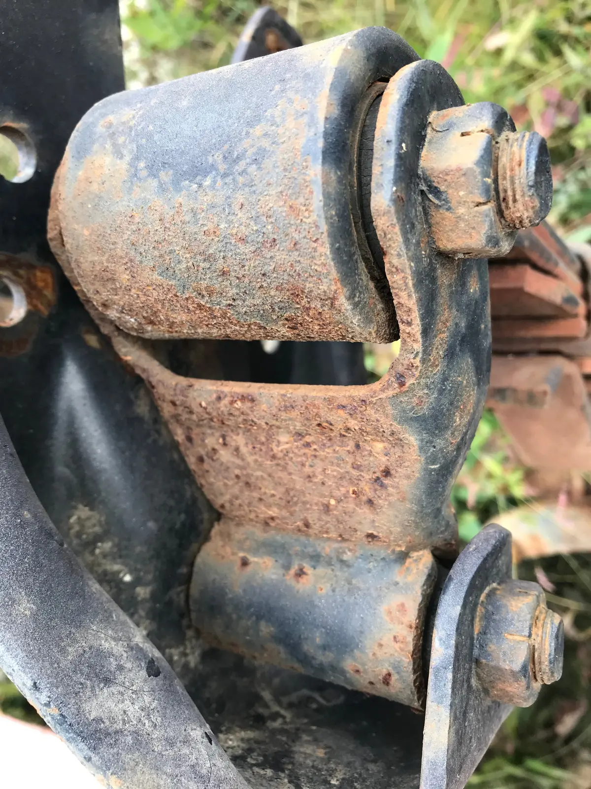 First Gen Dodge 72-93 Rear Shackles 1